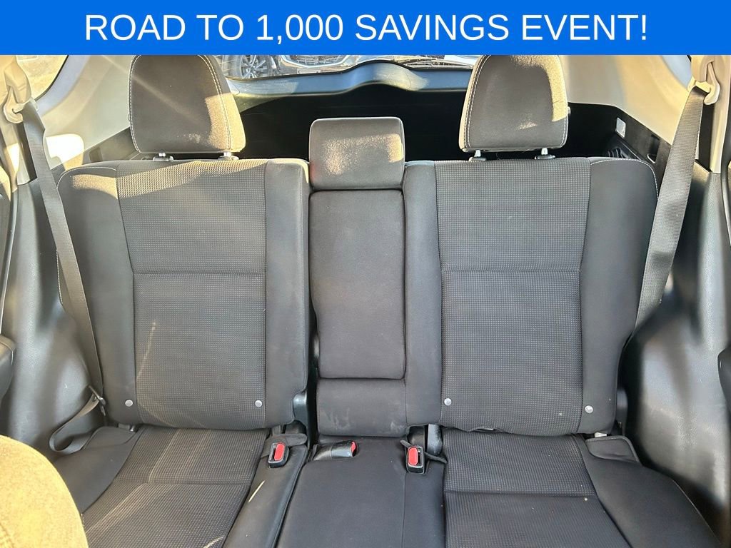 Used 2017 Toyota RAV4 XLE image 19