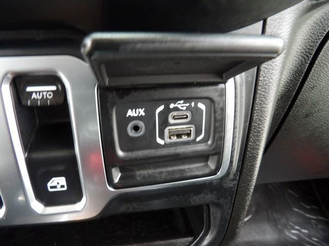 Used 2019 Jeep Wrangler Sport S image 18