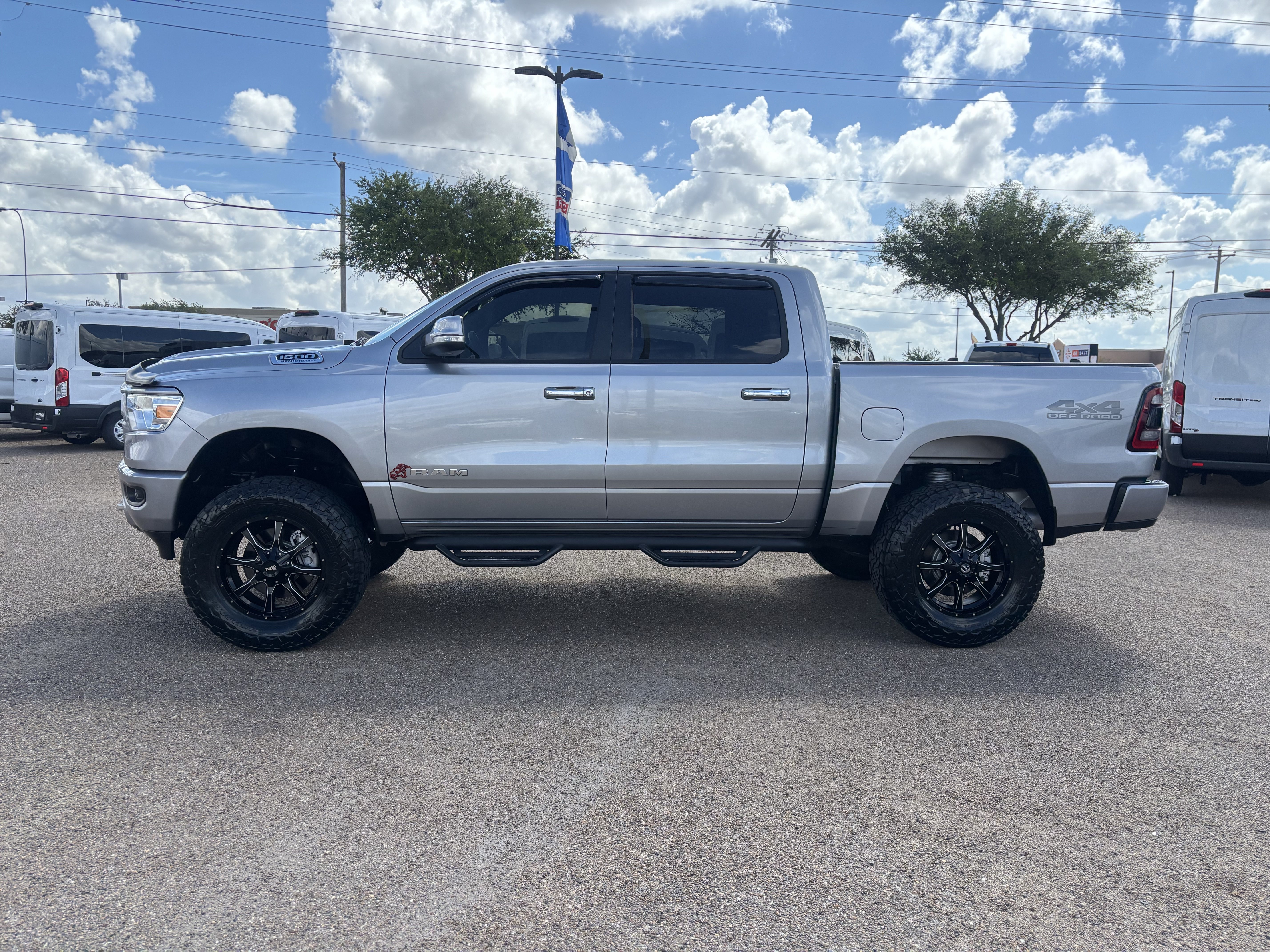 Used 2021 RAM 1500 Lone Star AWD/4WD image 2