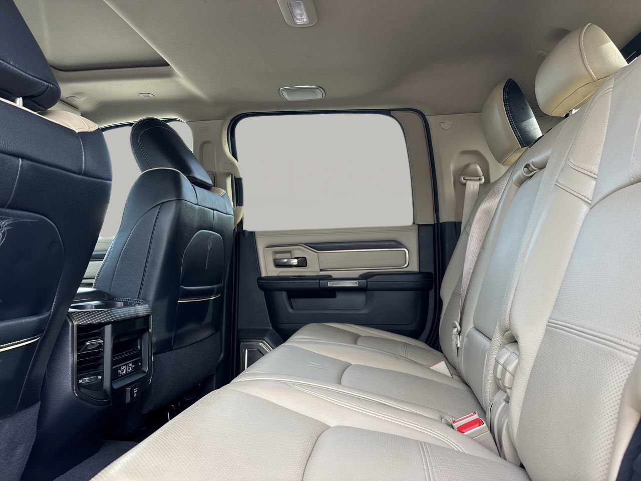 Used 2022 RAM 3500 Limited image 21