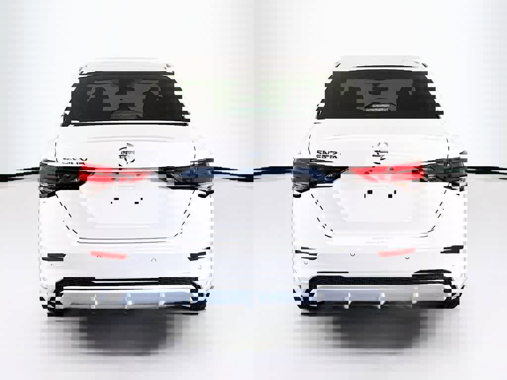 Used 2024 Nissan Sentra S image 4