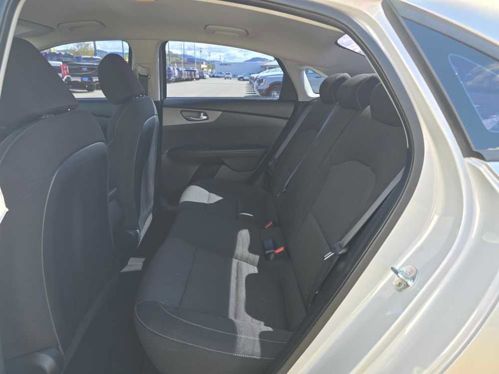 Used 2019 Kia Forte LXS FWD image 16