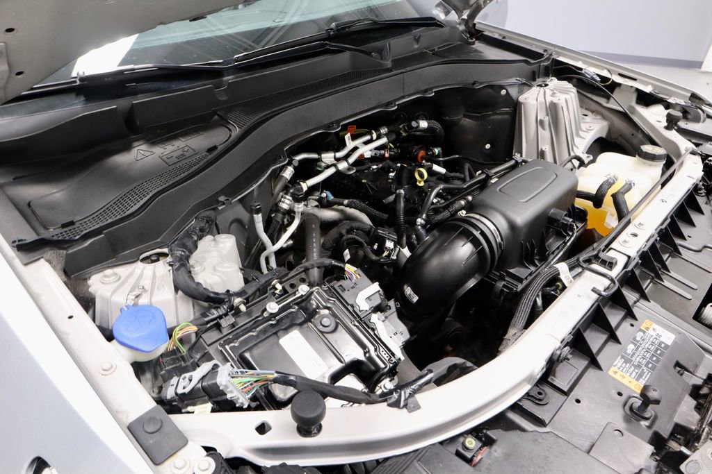 Certified 2023 Ford Explorer XLT w/ Equipment Group 202A image 18