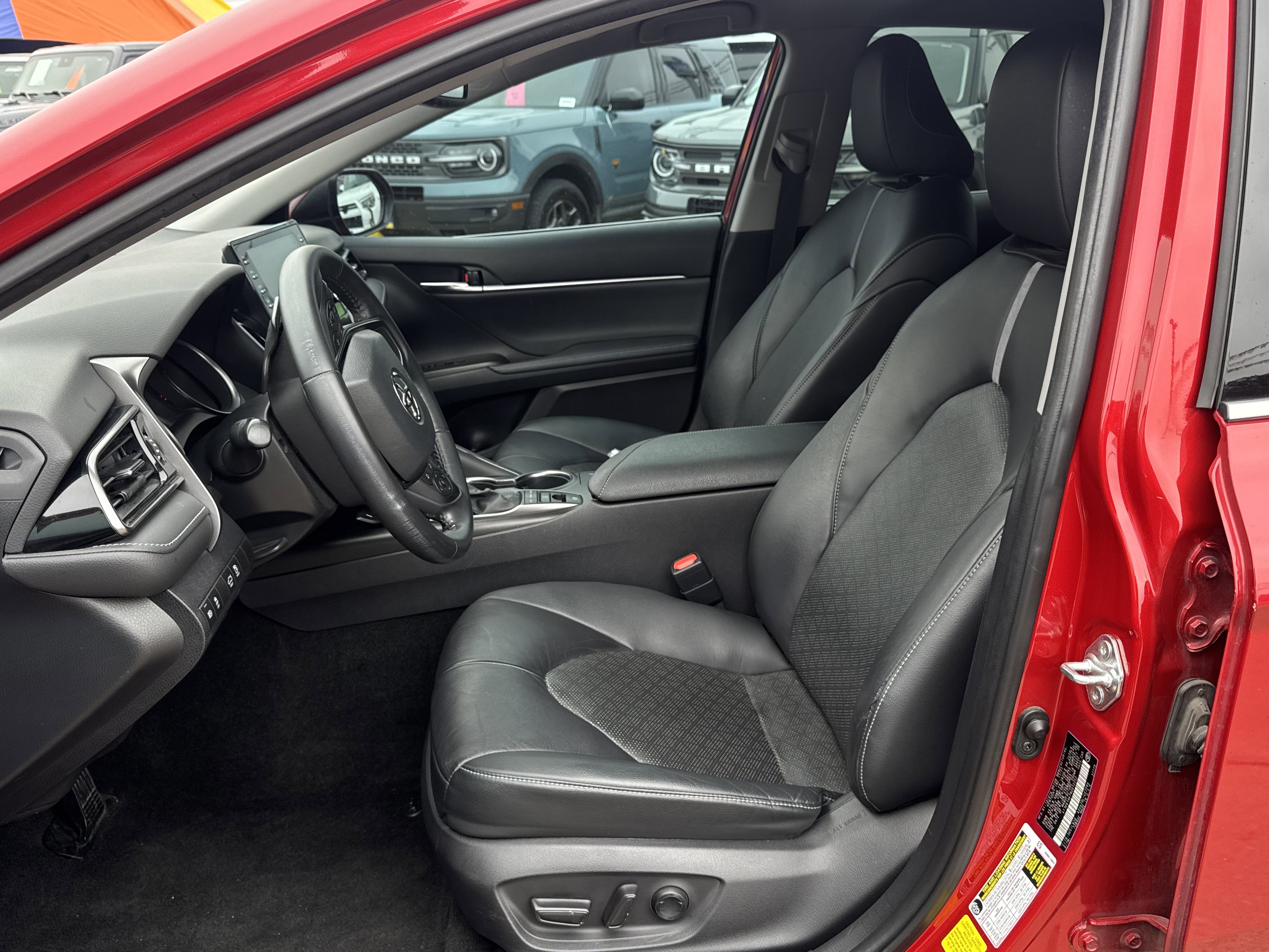 Used 2022 Toyota Camry XSE image 13