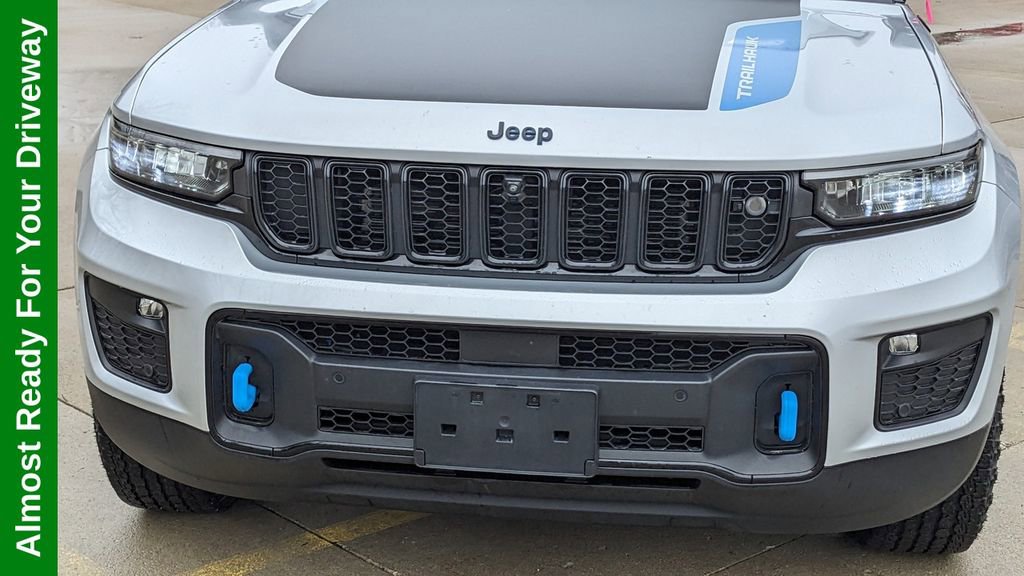 Used 2022 Jeep Grand Cherokee Trailhawk w/ Rear Seat Video Group 1 image 9