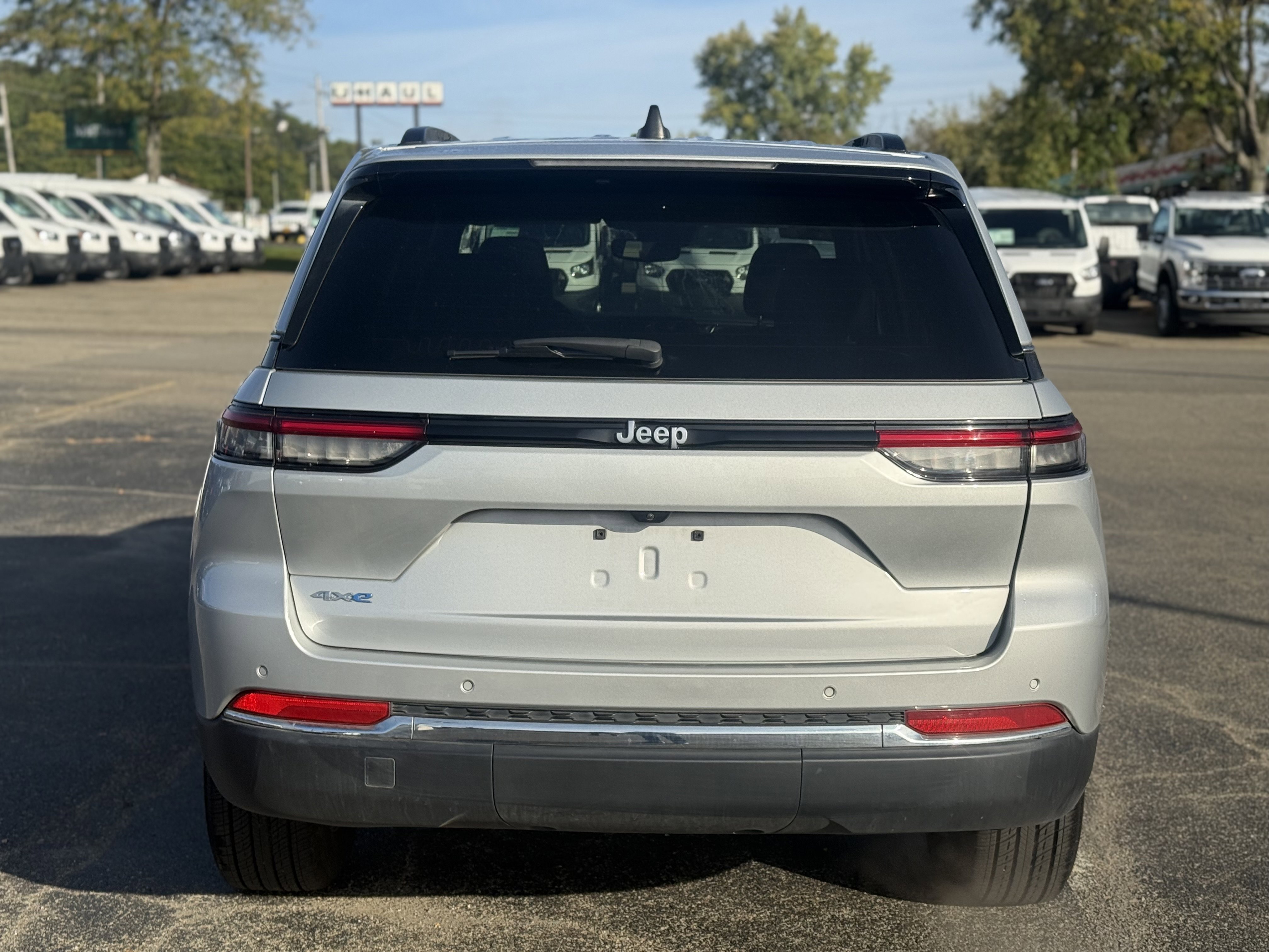 Used 2024 Jeep Grand Cherokee Limited 4xe image 3