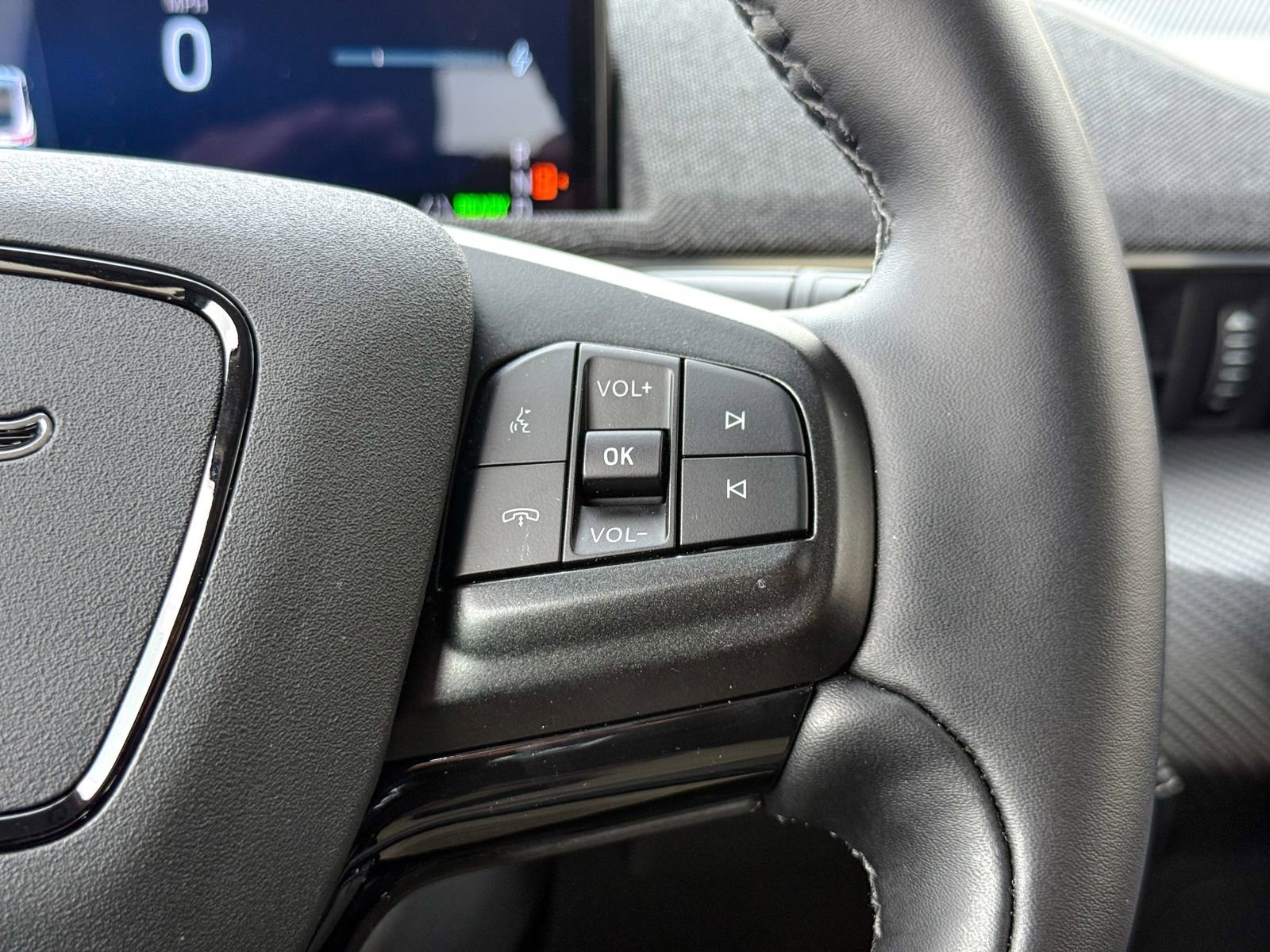 Certified 2025 Ford Mustang Mach-E Premium image 40