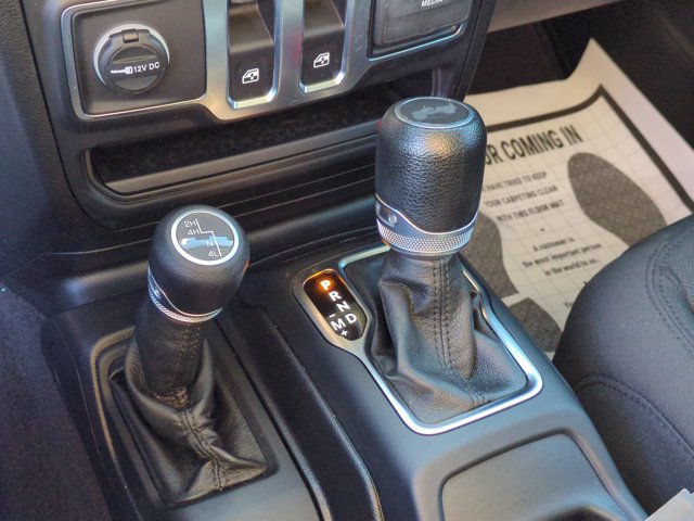 Used 2021 Jeep Wrangler Sport AWD/4WD image 23