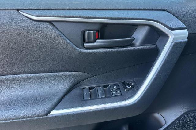 Used 2021 Toyota RAV4 SE w/ Weather & Moonroof Package AWD/4WD image 9