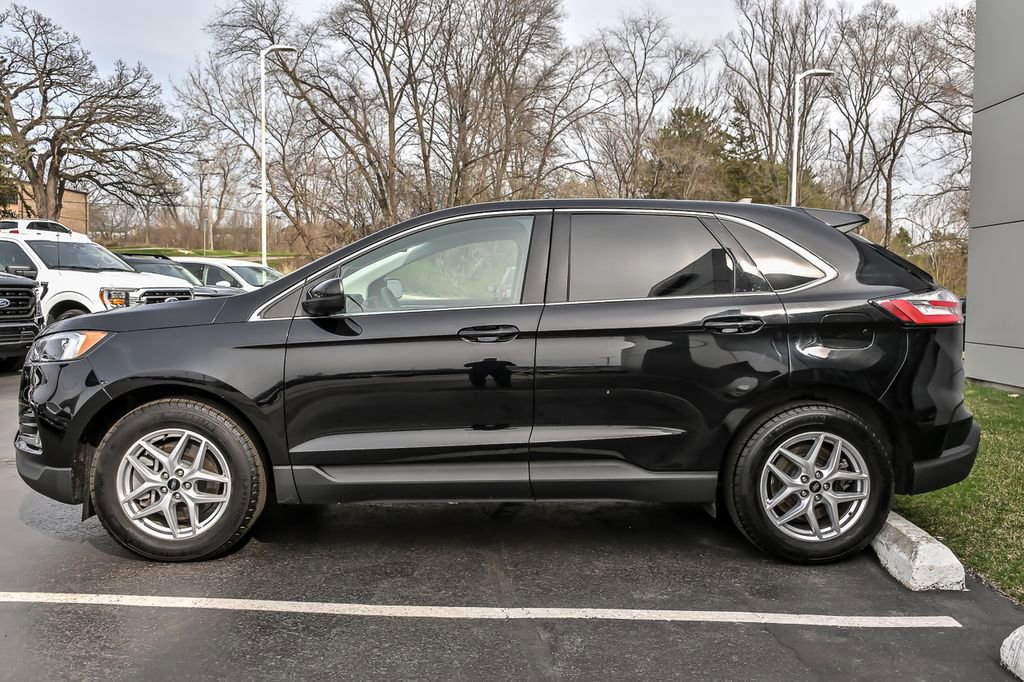 Certified 2024 Ford Edge SEL w/ Convenience Package image 3