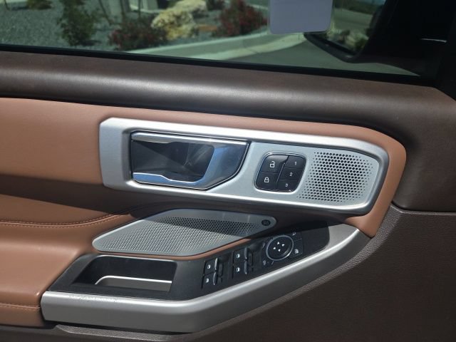 Certified 2023 Ford Explorer King Ranch w/ Technology Package AWD/4WD image 15