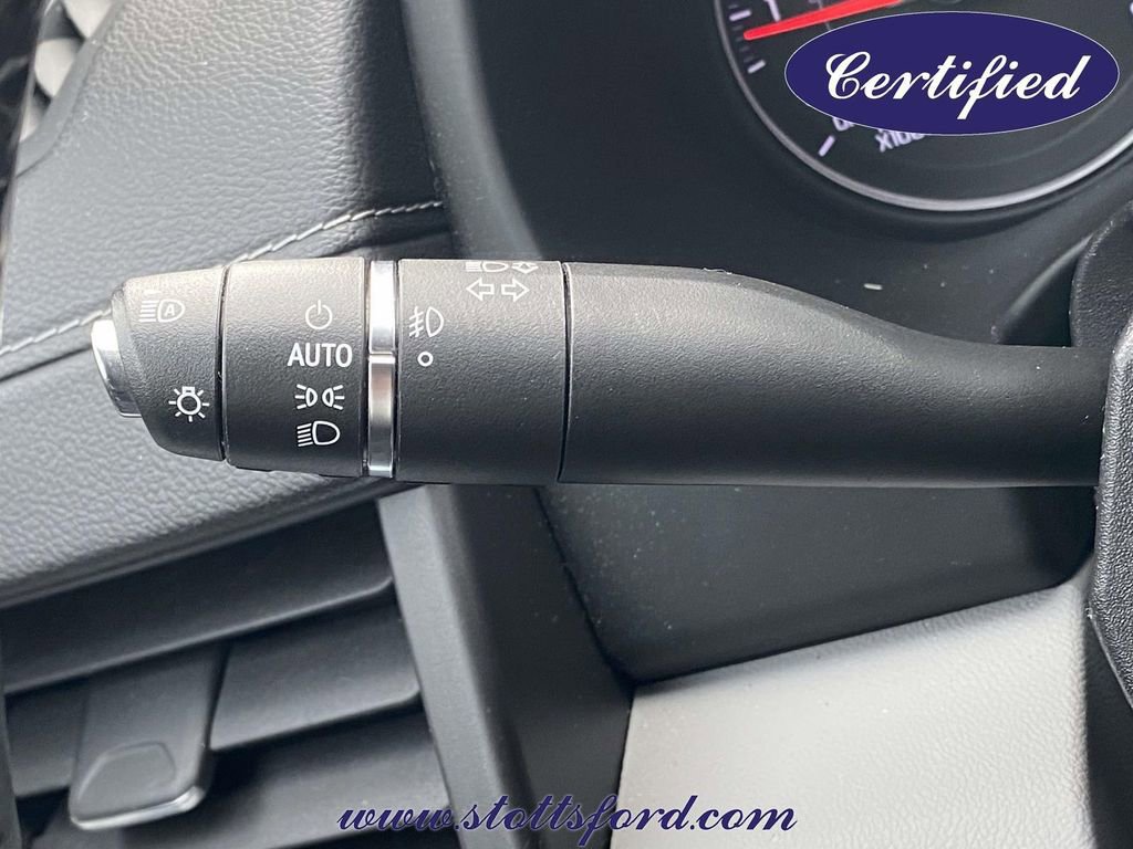 Used 2023 GMC Terrain SLT w/ Tech Package image 21