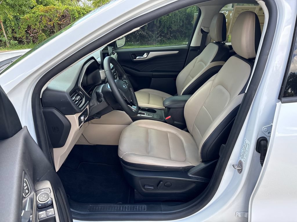 Certified 2021 Ford Escape SEL FWD image 31
