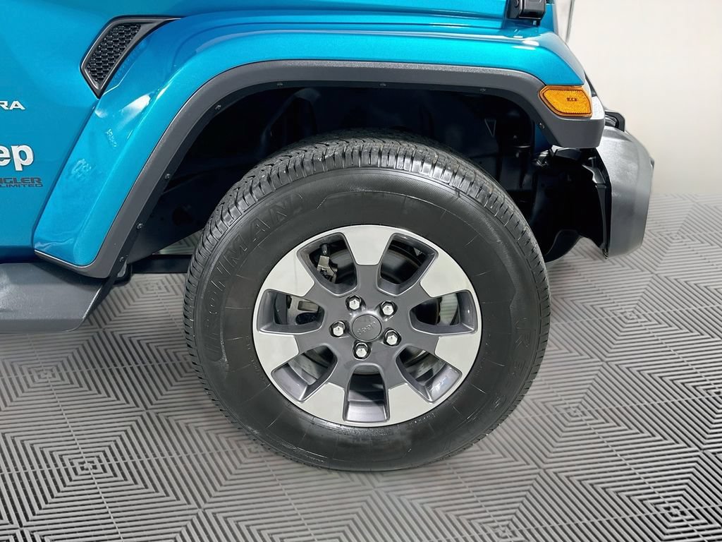 Used 2019 Jeep Wrangler Unlimited Sahara w/ LED Lighting Group AWD/4WD image 22