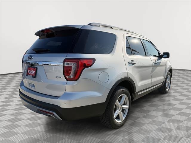 Certified 2017 Ford Explorer XLT w/ Equipment Group 202A AWD/4WD image 5