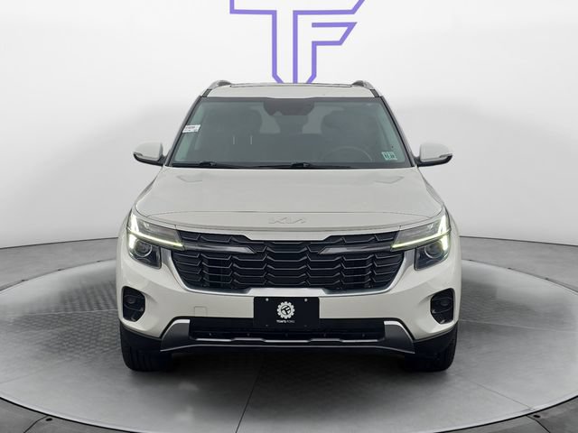 Used 2024 Kia Seltos EX AWD/4WD image 8