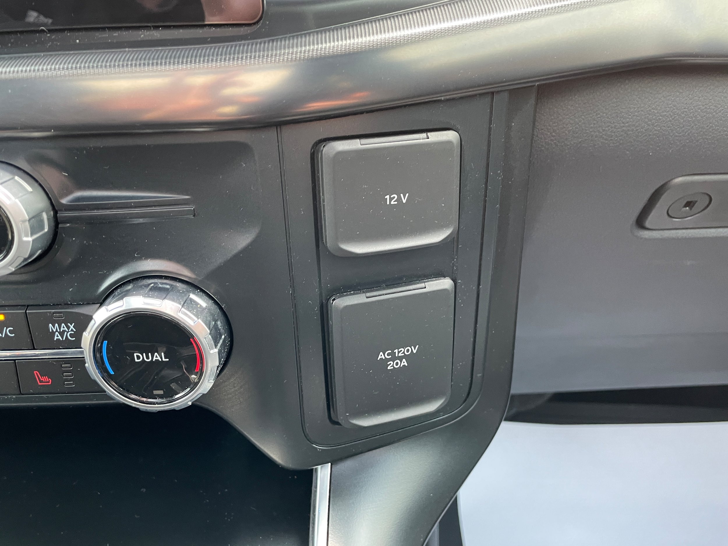 Certified 2025 Ford F150 Raptor AWD/4WD image 30