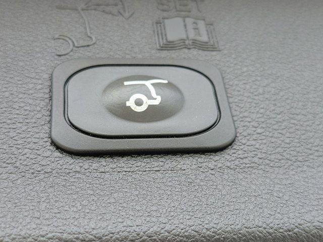 Certified 2017 Ford Escape Titanium image 14