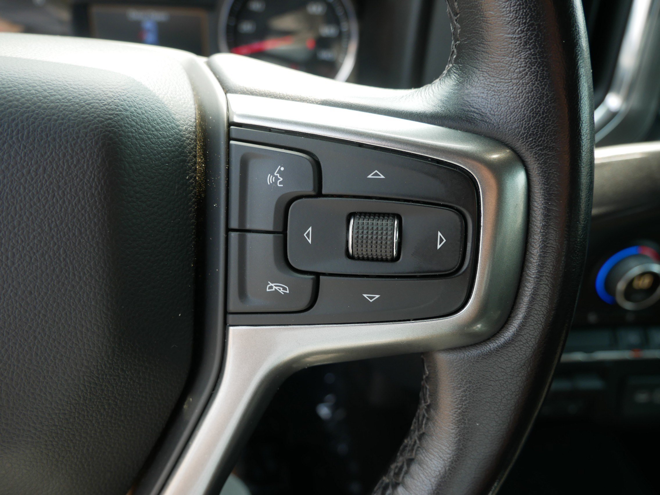 Used 2020 Chevrolet Silverado 1500 RST AWD/4WD image 29