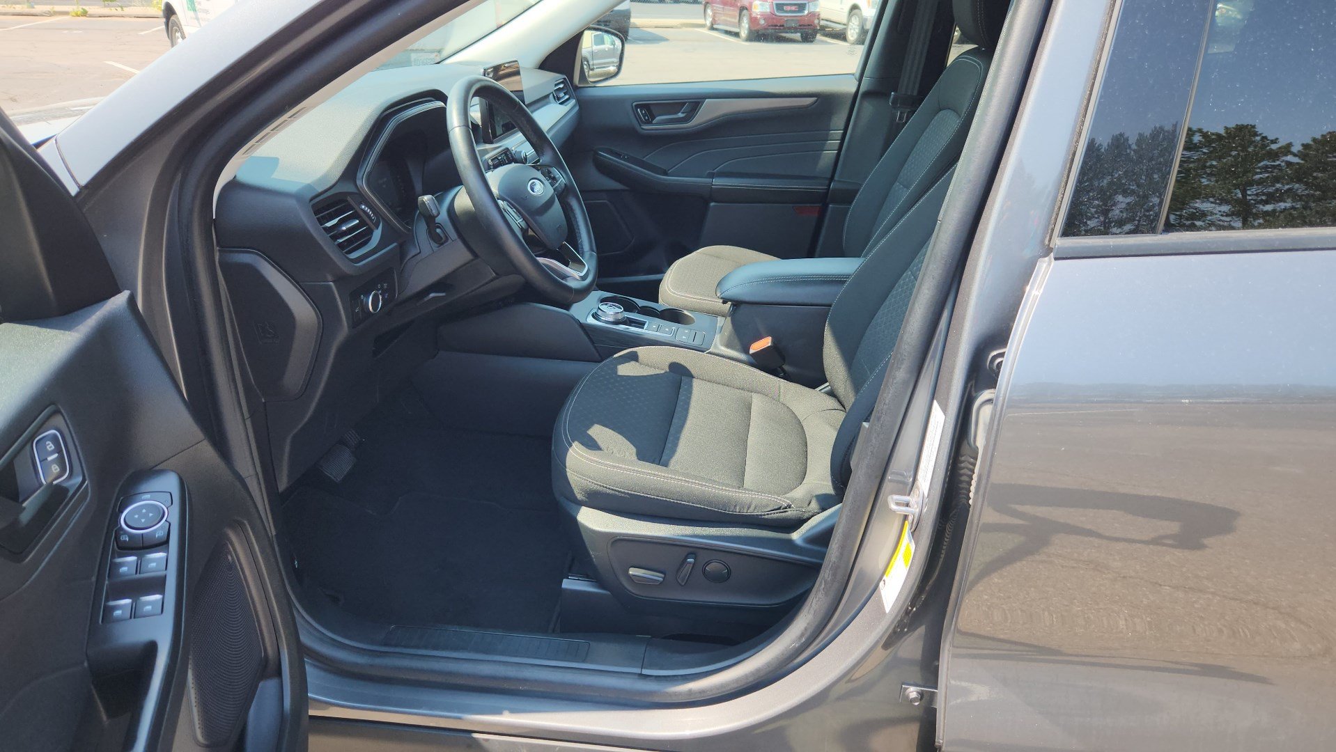 Certified 2024 Ford Escape Active AWD/4WD image 18