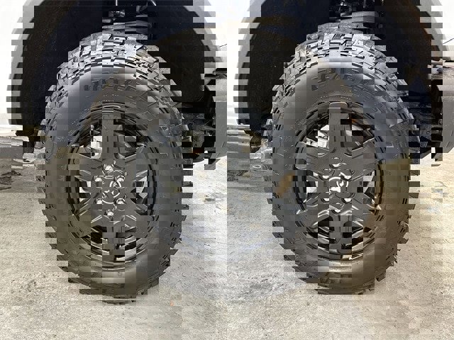 Certified 2024 Ford Bronco Black Diamond image 10