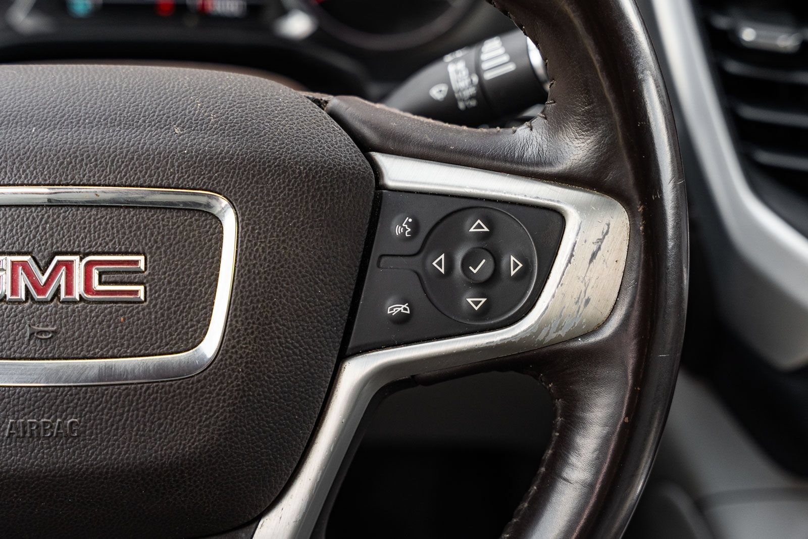 Used 2018 GMC Acadia SLT FWD image 27