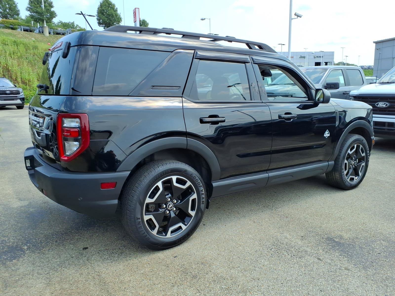 Certified 2023 Ford Bronco Sport Outer Banks w/ Tech Package AWD/4WD image 6