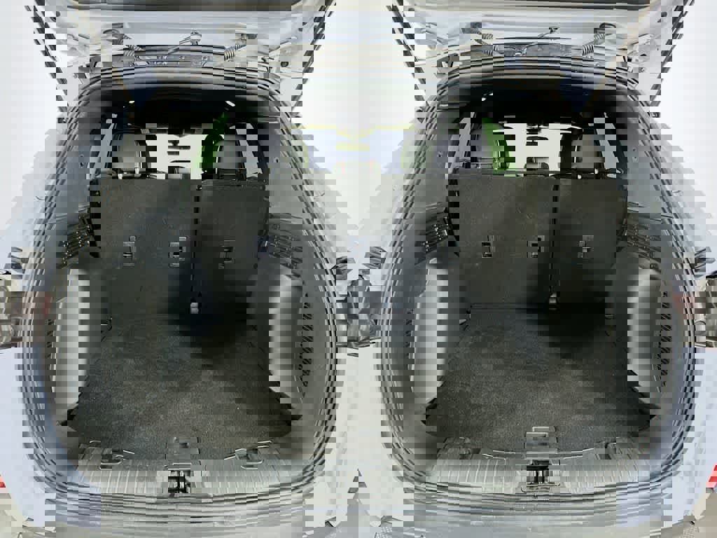 Certified 2025 Ford Escape ST-Line image 24