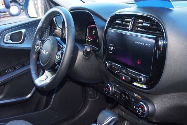 Used 2025 Kia Soul EX FWD image 10