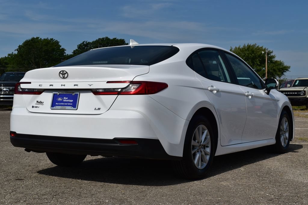 Used 2025 Toyota Camry LE FWD image 7
