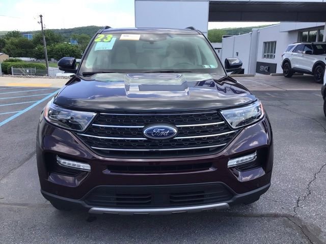 Certified 2023 Ford Explorer XLT w/ Equipment Group 202A AWD/4WD image 3