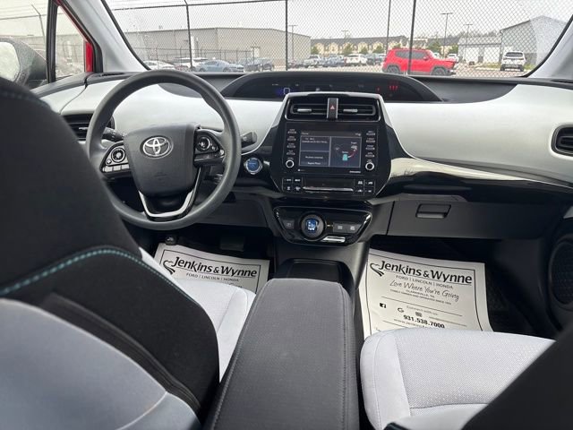 Used 2021 Toyota Prius LE image 11