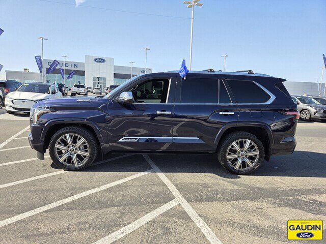 Used 2023 Toyota Sequoia Capstone AWD/4WD image 4