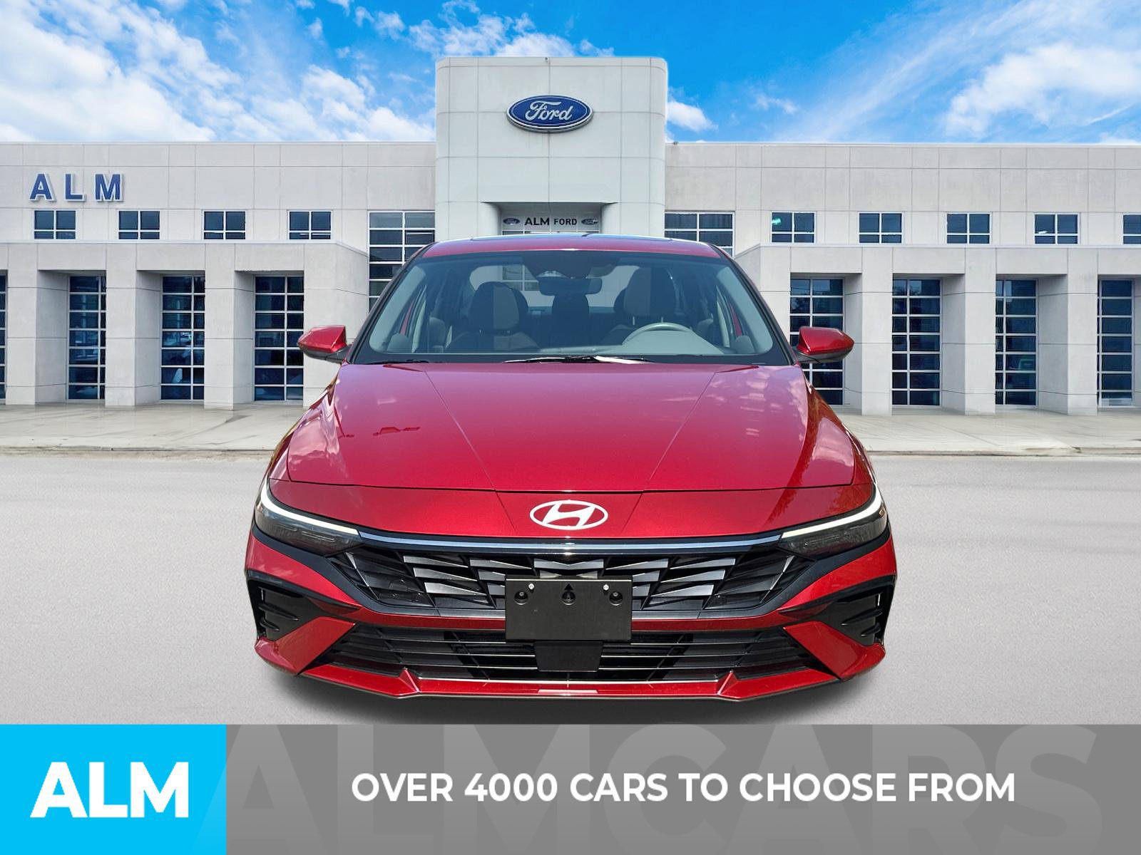 Used 2025 Hyundai Elantra SEL FWD image 2