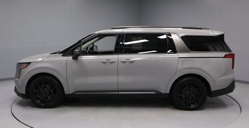 Used 2026 Kia Carnival SX w/ SX Dark Edition Package FWD image 8