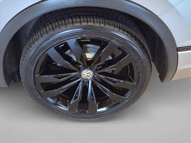 Used 2021 Volkswagen Tiguan SE R-Line FWD image 26