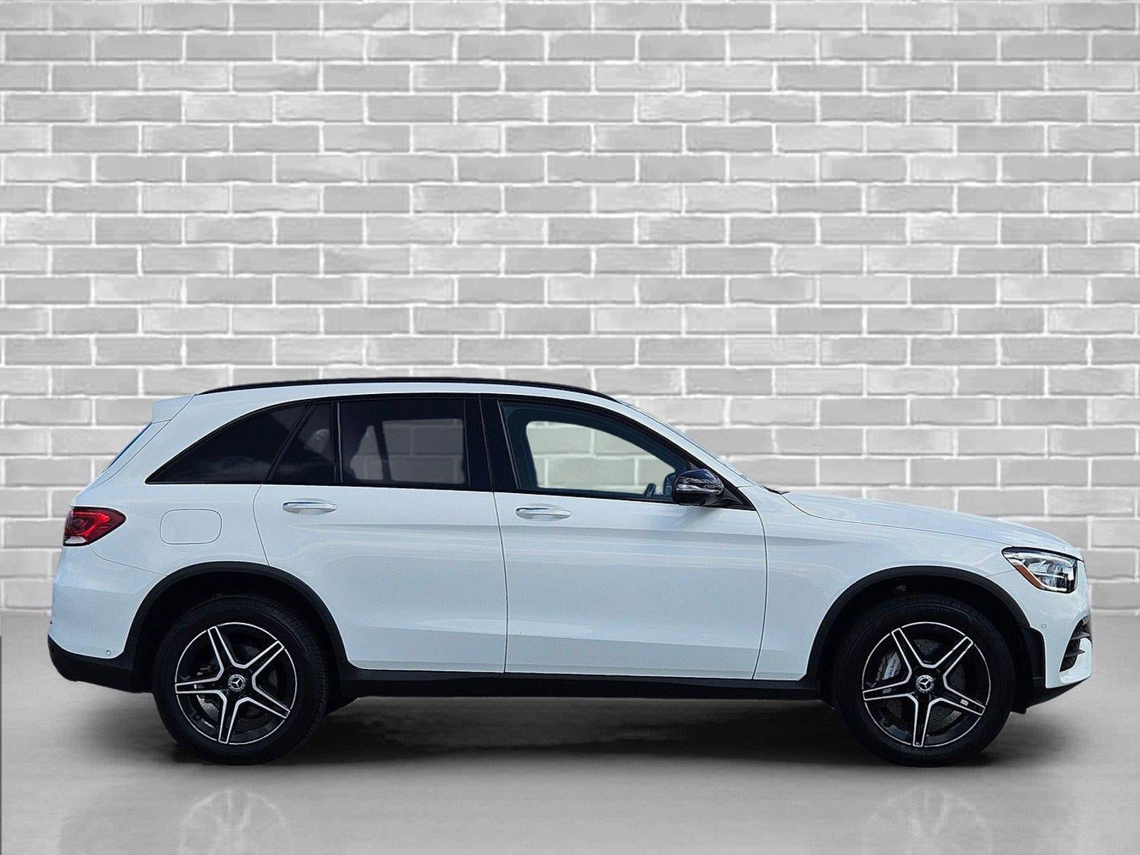 Used 2022 Mercedes-Benz GLC 300 w/ AMG Line image 4