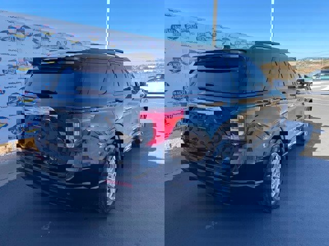 Certified 2022 Ford Explorer XLT image 3