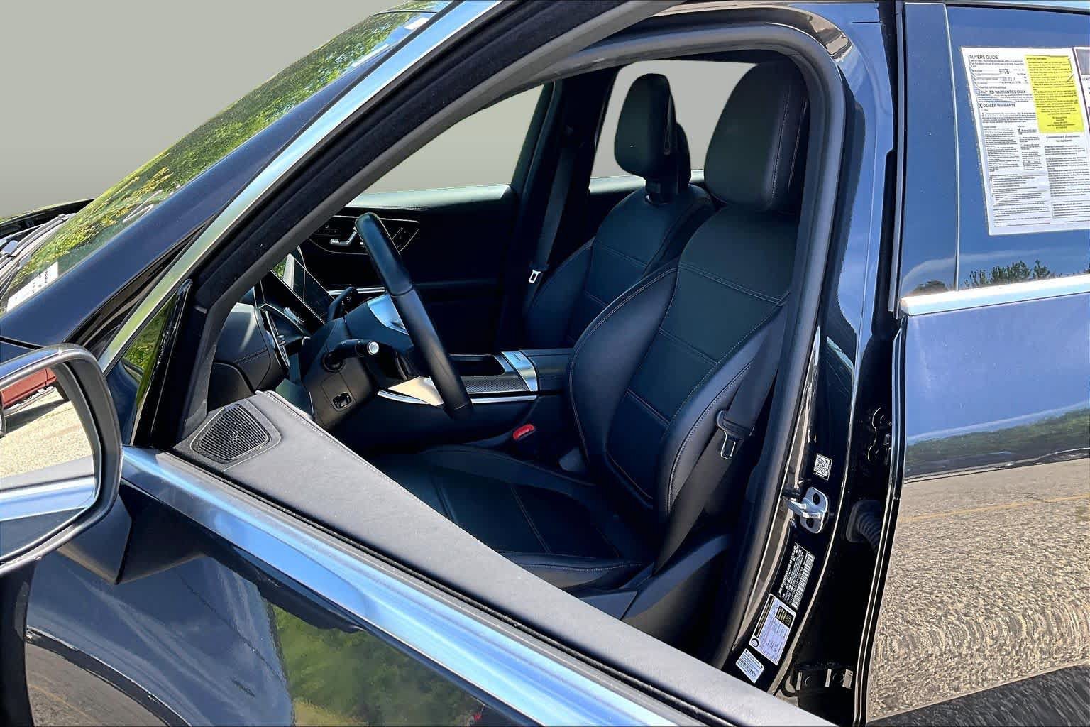 Used 2024 Mercedes-Benz GLC 300 4MATIC image 9