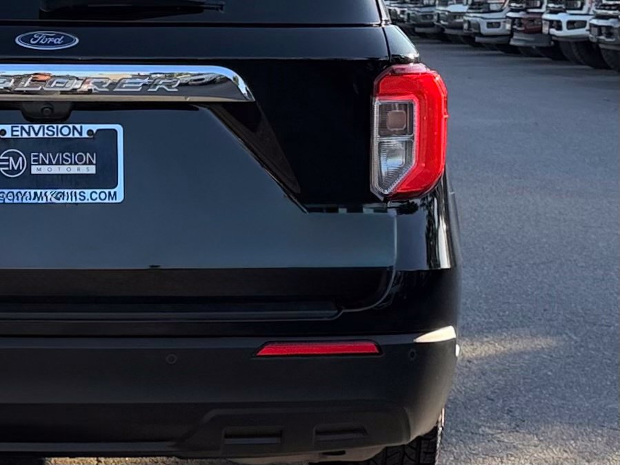 Certified 2024 Ford Explorer XLT RWD image 12