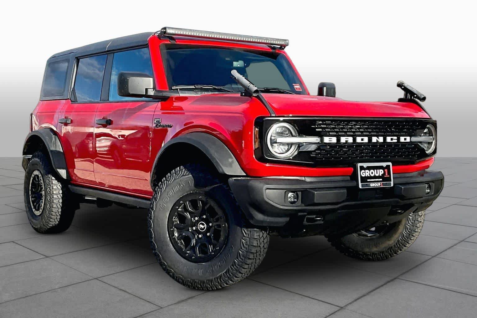 Certified 2022 Ford Bronco Wildtrak AWD/4WD image 3