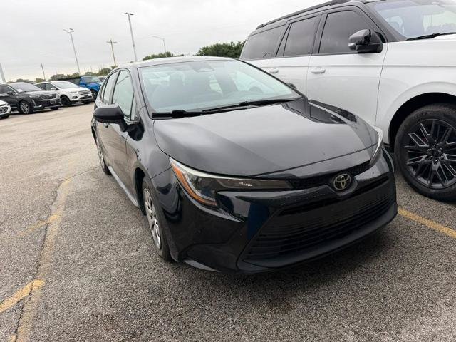 Used 2024 Toyota Corolla LE FWD image 2