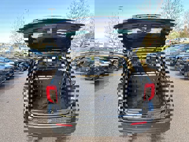 Certified 2023 Ford Explorer XLT image 15