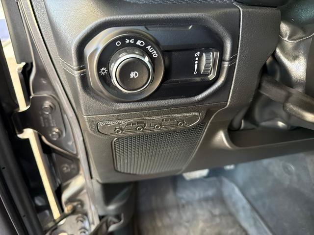Used 2025 Jeep Wrangler Unlimited Rubicon AWD/4WD image 10