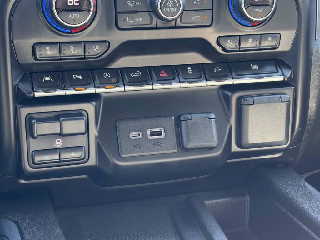 Used 2019 Chevrolet Silverado 1500 LTZ w/ LTZ Plus Package RWD image 17