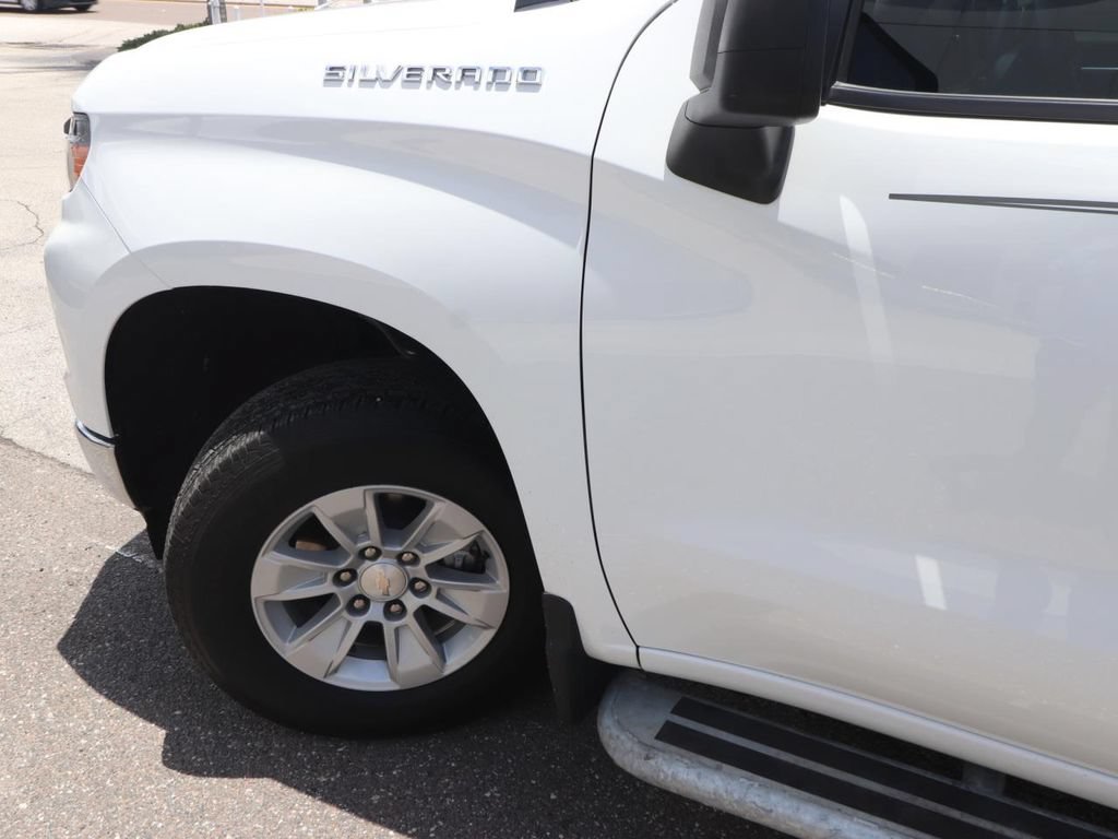 Used 2025 Chevrolet Silverado 1500 W/T RWD image 3