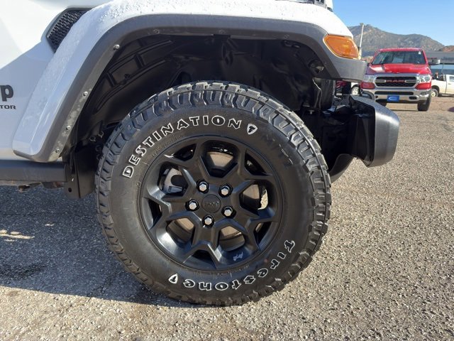 Used 2023 Jeep Gladiator Willys image 12