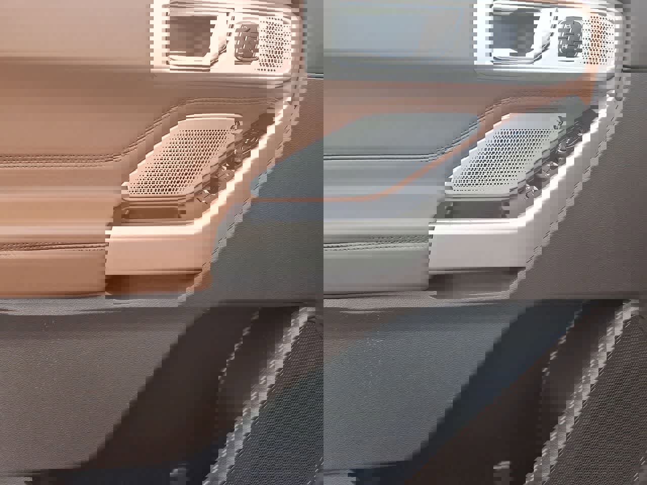 Certified 2023 Ford Explorer King Ranch w/ Technology Package image 16