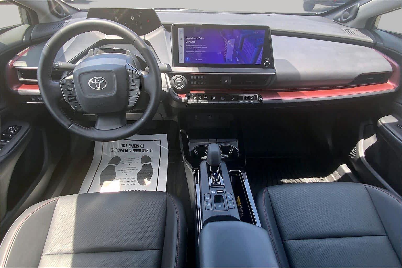 Used 2024 Toyota Prius Prime Premium FWD image 16