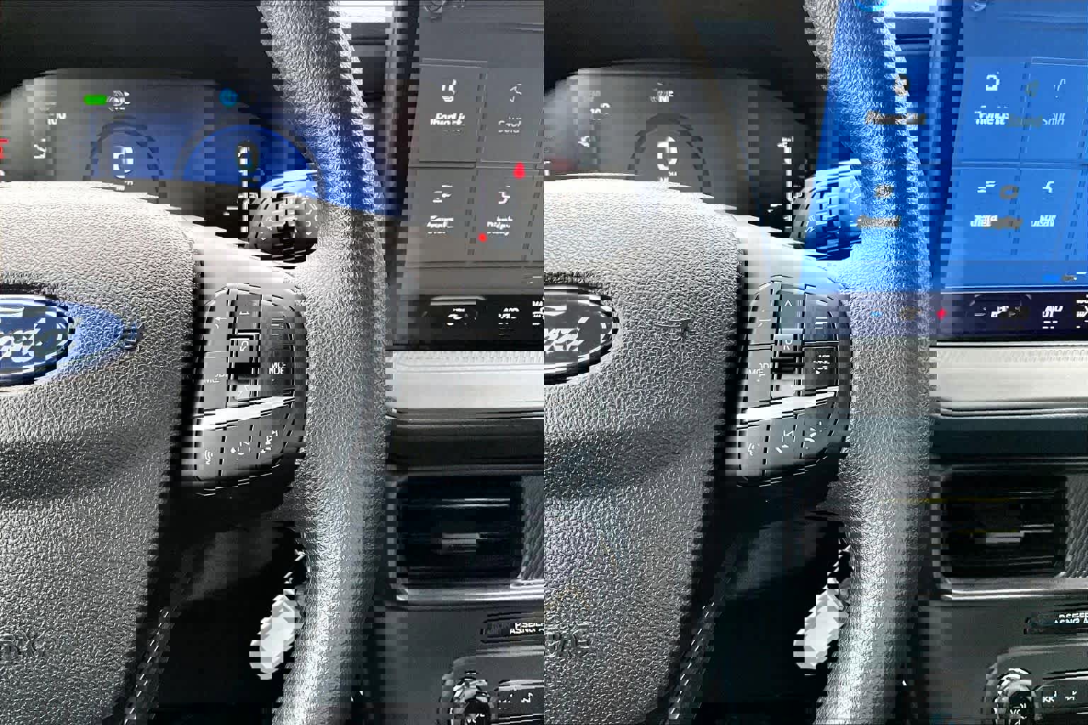 Certified 2025 Ford Maverick XL image 24